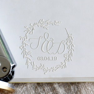 Wreath Wedding Embosser Stamp, Monogram Embosser Stamp , Wedding embosser Gift Set, valentines day gift,hand held embosser