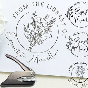 Grabador de libros personalizado con corona, regalo de graduación, grabador de biblioteca, grabador personalizado, grabador Libris, grabador de libros con flores, regalos familiares