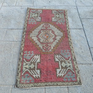 Door matt Rug, Oushak Rug, Turkish Rug, Vintage Rug, small Rug, door mat Rug, entry way Rug, oriental carpet rug, 1&#39;5&#39;&#39; feet x 2&#39;8&#39;&#39; feet
