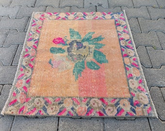Sguare mat,Pink Bath mat rug,Blue Mat, Oushak small Rug, Small kilim, authentic rug, door mat Rug, entry way Rug, 2&#39;2&#39;&#39; feet x 2&#39;5&#39;&#39; feet