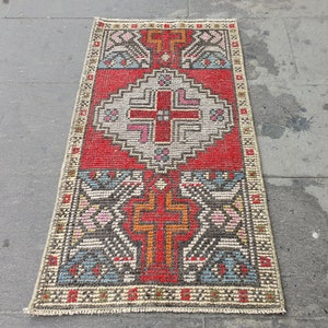 Gift rug, Welcome Rug, Oushak Rug, Turkish Rug, Vintage Rug, small Rug, door mat Rug, entry way Rug, oriental rug, 1&#39;5&#39;&#39; feet x 2&#39;8&#39;&#39; feet