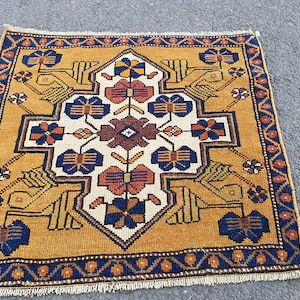 Bath mat sguare rug, Welcome  Rug, Oushak small Rug, orange bath mat, door mat Rug, entry way Rug, baho kilim rug, 2&#39;0&#39;&#39; feet x 2&#39;0&#39;&#39; feet