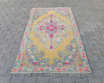 Area Rug, Oushak Rug, Turkish Rug, Vintage Rug, Yellow Rug, Pink Rug, Living room Rug, oriental rug, kilims rug, 4&#39;4&#39;&#39; feet x 7&#39;7&#39;&#39; feet