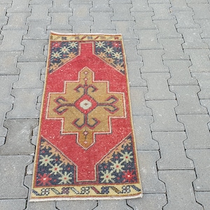 Long Bath mat rug, Door mat rug, Welcome Rug, Oushak Rug, Turkish Rug, small Rug, door mat Rug,entry way Rug,oriental rug,1&#39;5&#39; ft x 3&#39;4&#39;&#39; ft