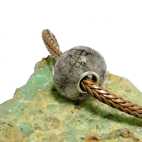 Naturalny kamień szlachetny kakoksenit rutylowy 14 x 8 mm fasetowane koraliki europejskie z dużym otworem pasujące do bransoletek Trollbeads, Pandora, Ohm Fit In i wszelkiego rodzaju