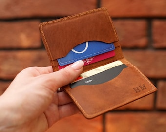 Porta biglietti da visita personalizzati, Porta carte di credito bifold in pelle, Porta biglietti da visita personalizzati con iniziali in rilievo, Porta carte sottile