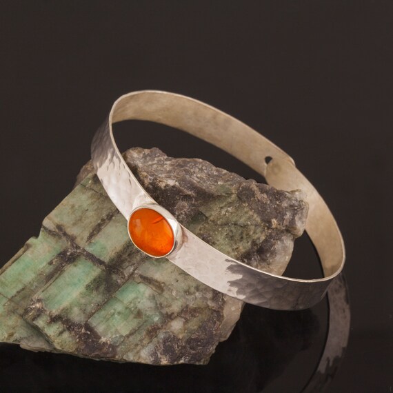 シルバー琥珀カフブレスレット シルバー琥珀カフブレスレット ハンドメイドの琥珀宝石スターリング