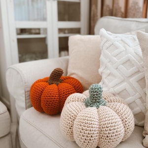 Handmade Crochet Pumpkin Pillow – Fall Decor, Autumn Cushion, Thanksgiving Decoration, Cozy Farmhouse Style