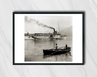 Bateau et barque sur le lac d’Annecy