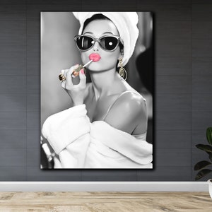 Print Wall Art Audrey Hepburn , Hollywood Icon Framed or Unframed,Make up Poster, Retro wall Art Print, Audrey Hepburn Style Make Up Canvas