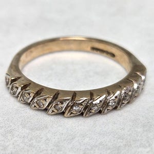 9ct Yellow Gold Ring Diamond Stones 375 Hallmarked Ring Size O PreLoved