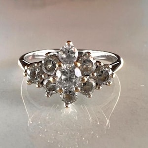9ct White Gold Ring Cubic Zirconia Stones UK Hallmarked Ring Size I 1/2