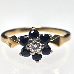 18ct Yellow Gold Ring Blue Sapphire & Diamonds UK Size J