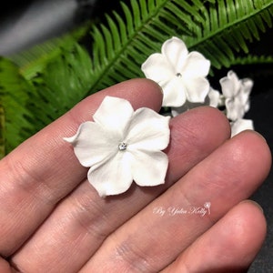 Flowers Beads, Polymer Clay Beads, White Flowers Beads, Handmade Beads, Clay Flower Beads, Floral Beads, Crystal Flower Beads, Wedding Beads