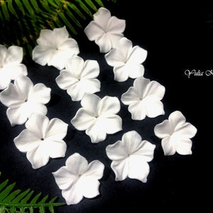 Flowers Clay Beads, Polymer Clay Beads, White Clay Flowers Bead, White Wedding Beads, Handmade Beads, Clay Flower Beads, Floral Clay Beads