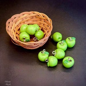 Perline acriliche, Perline acriliche di mele, Perline kawaii di mele, Perline estive di mele, Perline di mele verdi, Perline di frutta di mele, Perline di mele verdi fai da te