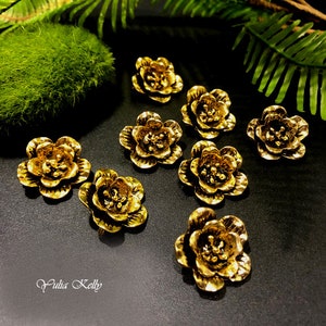 Perline dorate, ciondolo in oro, perlina fai da te in oro, ciondolo per gioielli, ciondolo a forma di fiore, perlina floreale in oro, coppa a forma di fiore in oro, ciondolo fai da te con perline, perline a forma di fiore in oro
