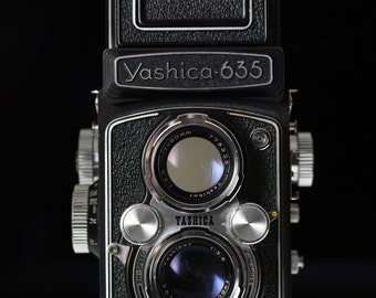 Yashica 635 TLR medium format camera, 35mm adaptor kit excellent condition***