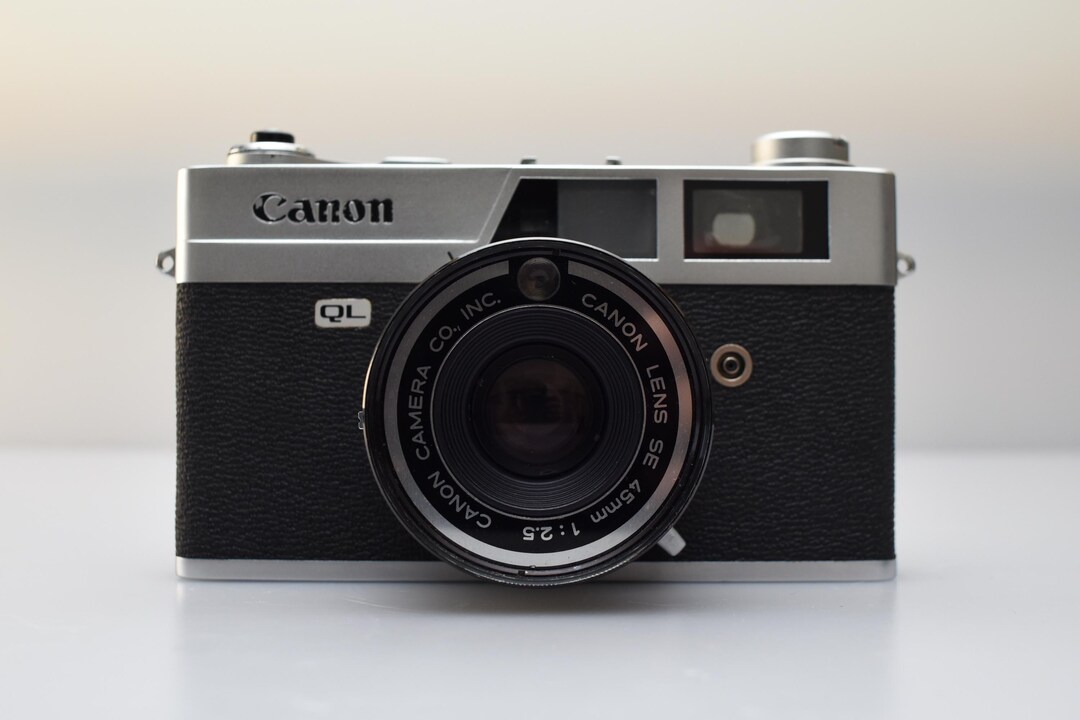 Canon QL25 レンジファインダーカメラ Vintage Canon Canonet QL25 35mm Rangefinder Film Camera with