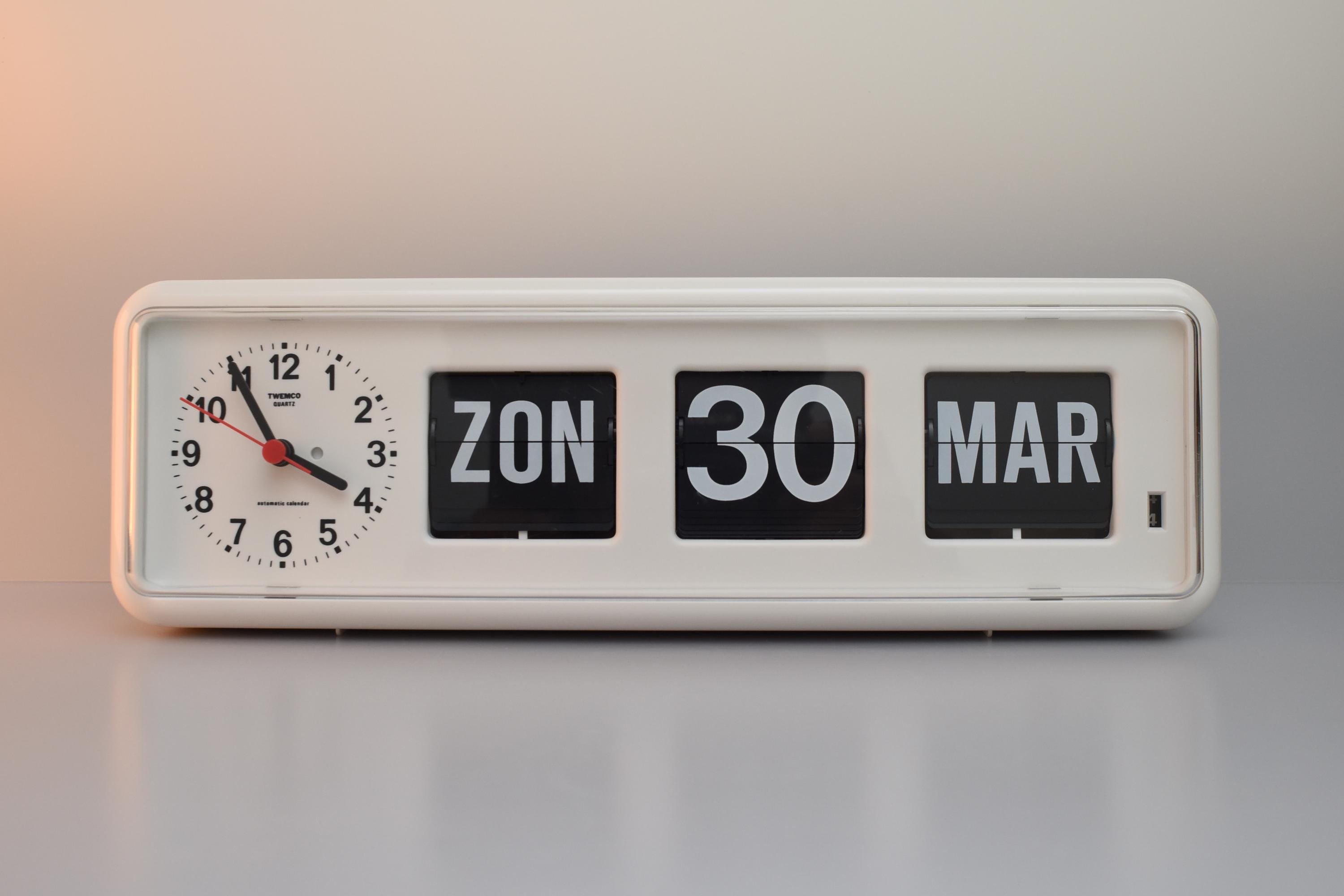 TWEMCO Calendar Flip Clock BQ-38, Excellent Condition*** - Etsy