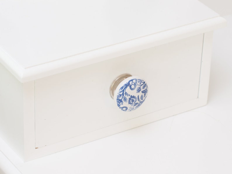 54 DESIGNS Furniture knobs and handles for cupboards, doors and dressers from Knober image 5
