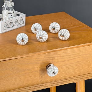 Ensemble de 6 boutons en céramique | Boutons de meubles de la série Boho Alba | Boutons de tiroir | Design en céramique | Blanc