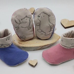 Baby booties made of cotton jersey with happy forest animals from IRiZ DESiGN image 1