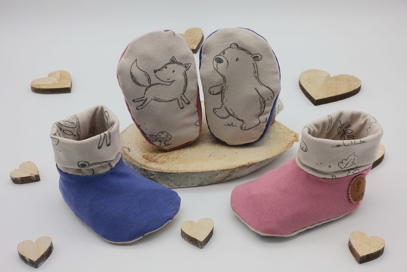 Baby booties made of cotton jersey with happy forest animals from IRiZ DESiGN image 1