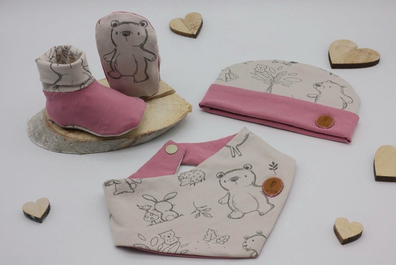 Baby booties made of cotton jersey with happy forest animals from IRiZ DESiGN image 10