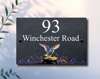 Letrero de pizarra con búho de granero para casa – Placa personalizada con nombre y número