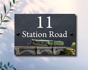 Letrero de pizarra personalizado Flying Scotsman – Placa con número de casa personalizada