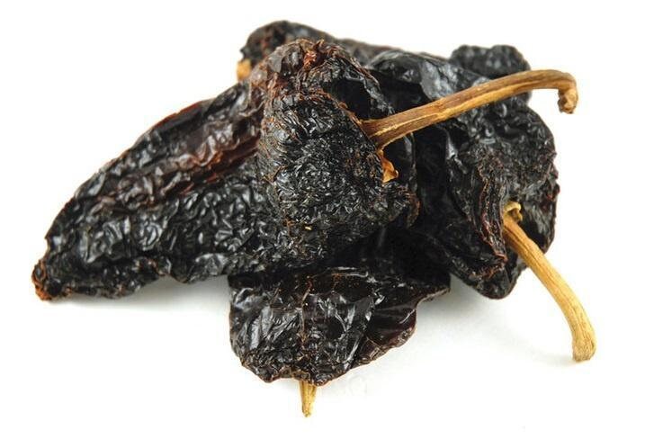 Piments d'anchois Rouges Séchés Fumés Au Bois de Pomme, Cultivés, et Naturellement, Sans Herbicides,