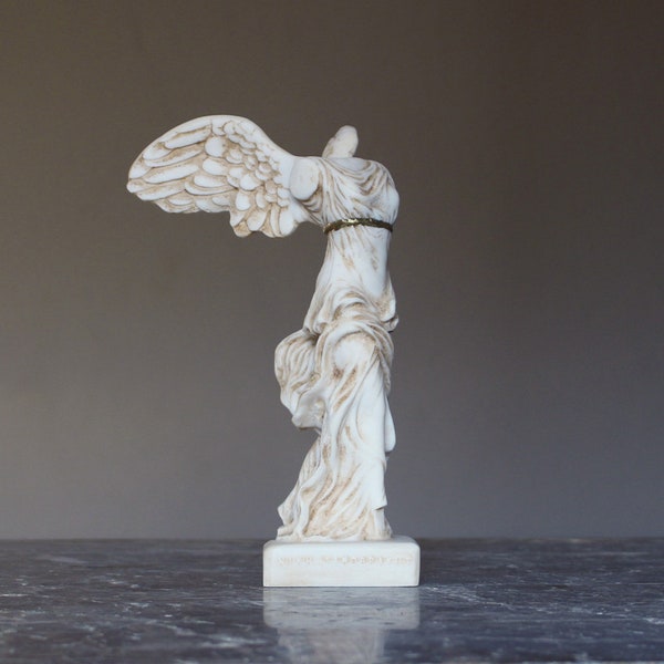 Geflügelte Sieg Nike von Samothraki Statue antiken griechischen berühmten Skulptur Göttin gemalt Louvre Museum Kopie handgefertigte Marmor gegossen 20cm-7,9in