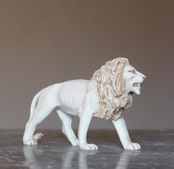Buy Lion King of Animal Kingdom Ethnic Indian African Asian Feng Online in India - Etsy Buy Lion King of Animal Kingdom Ethnic Indian African Asian Feng Online in India - Etsy