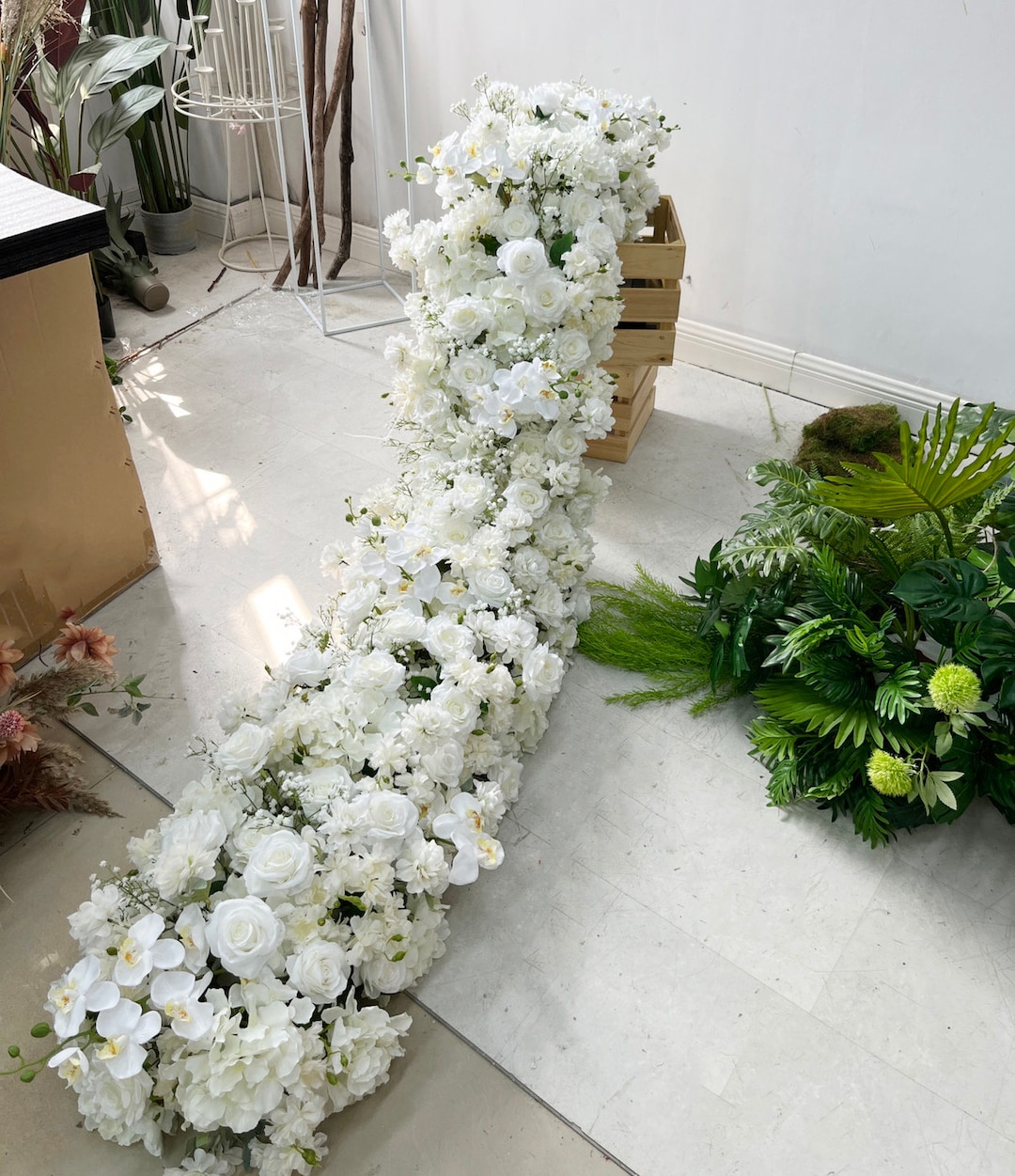 White Floral Arch Wedding Table Flower Runner Artificial Flower ...