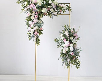 ピンクの花のアーチ、緑の花輪、ウェディングアーチ、紫の花のアレンジメント、コーナースワッグ、ウェディングバックドロップ、花の吊り下げ、花のアーチ装飾