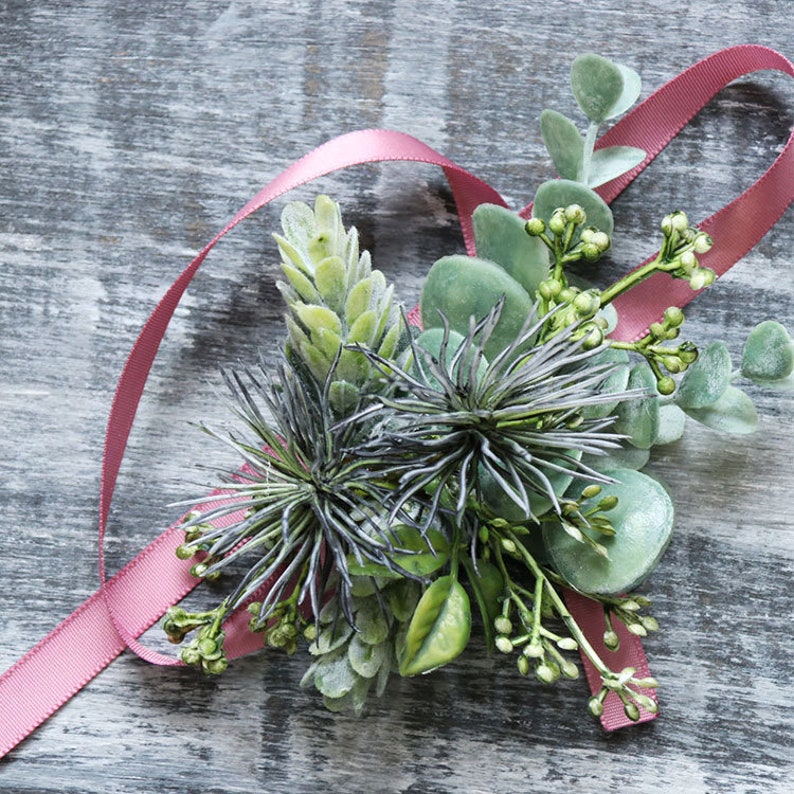 Rustic Wedding wrist corsage Wrist Floral Corsage Bridesmaids wrist corsage Corsage and boutonniere set Rustic Flower wrist corsage