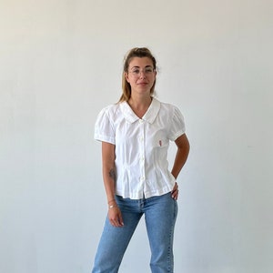 Strawberry Blouse Vintage 80s / Vintage White Women's Shirt with Strawberry / Vintage White Women's Shirt / Vintage White Short Sleeve Blouse