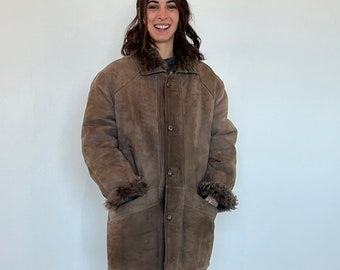 Original vintage Shearling / brown vintage women's sheepskin coat / vintage sheepskin jacket / vintage oversized shearling coat