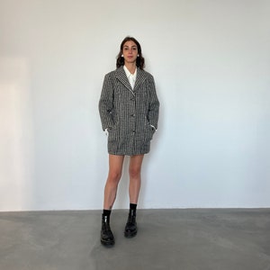 Trussardi 70s vintage wool coat / vintage women's wool coat / Vintage patterned coat / vintage Trussardi houndstood coat image 3