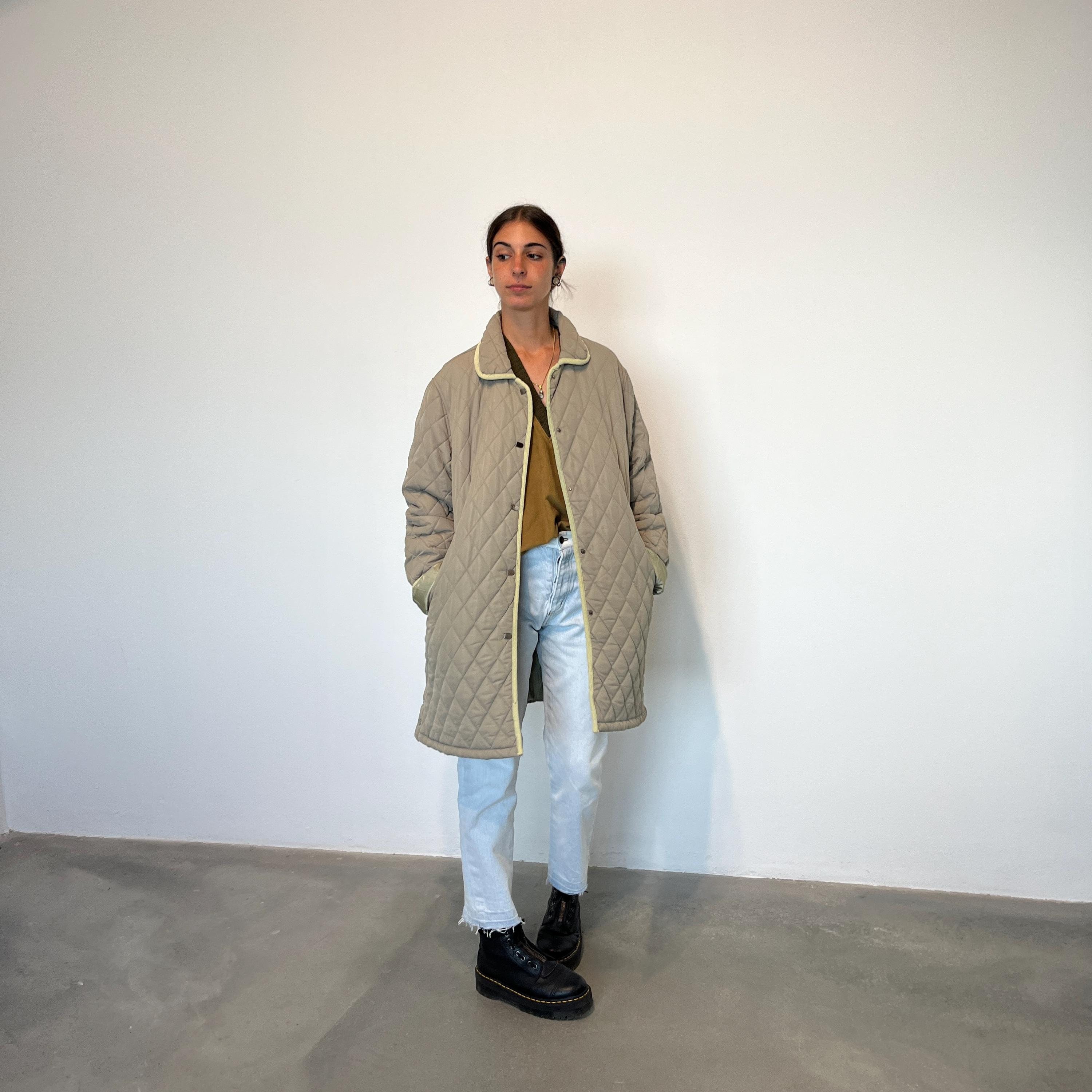 オーバーサイズ キルティング ヴィンテージ 80s ジャケット / ヴィンテージ パッド入りジャケット / オーバーサイズ ヴィンテージ レディース  ジャケット / ヴィンテージ グレー キルティング ジャケット - Etsy 日本 レア　キルティングジャケット　オーバーサイズ　80's 90's vintage