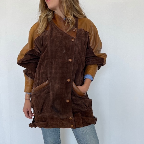 Oversize vintage leather jacket / giacca in pelle vintage 80s / Giacca donna in pelle vintage con spalline / giacca donna oversize in suede