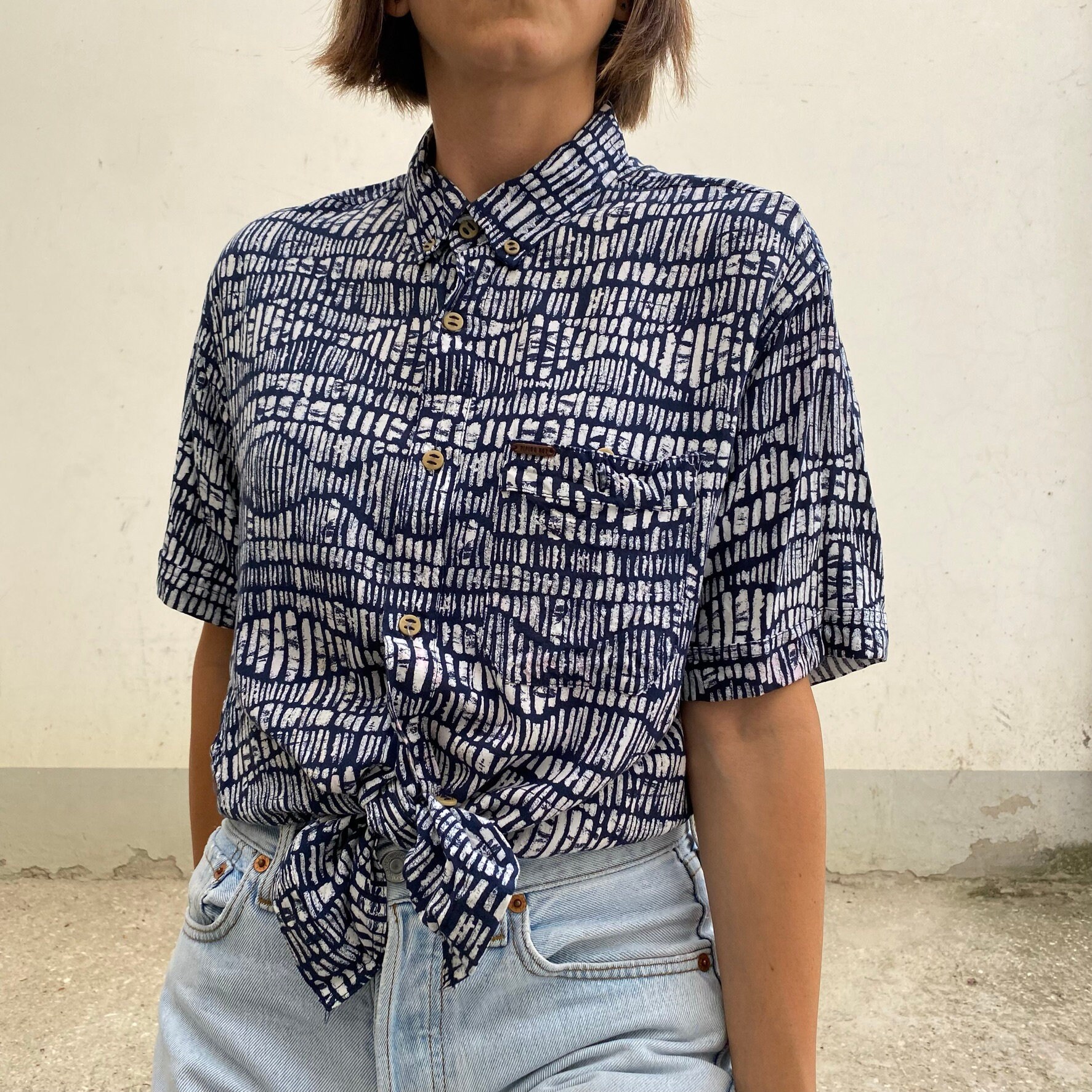 Chalk Vintage Shirt 90s / Vintage Woman 