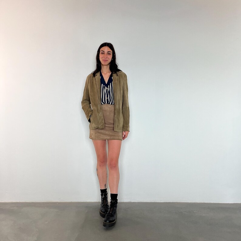 Vintage suede blazer / vintage beige suede women's jacket / vintage suede blazer / vintage suede jacket / vintage leather blazer image 1