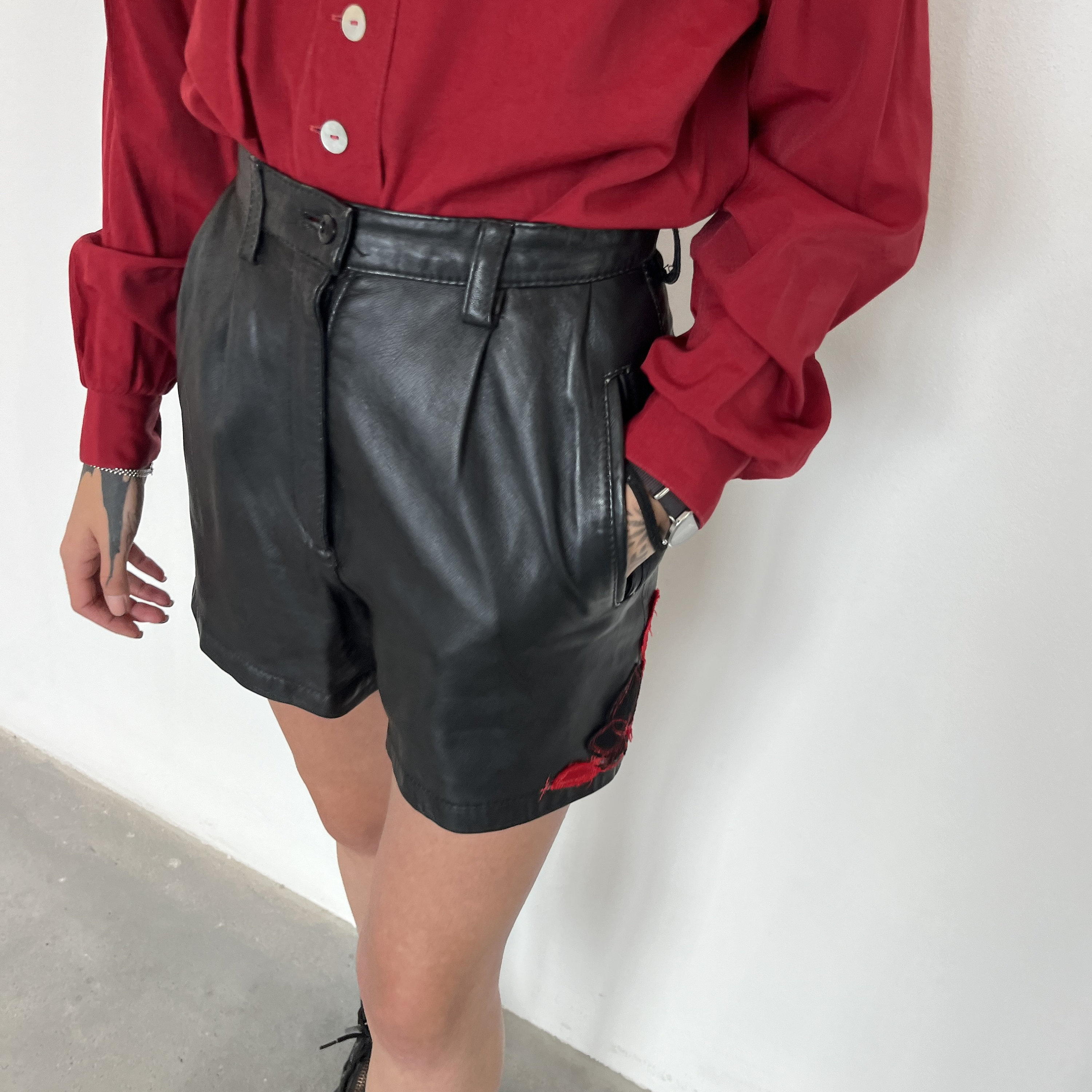 XS/S - Leather Shorts With Rose/ Vintage Leather Shorts