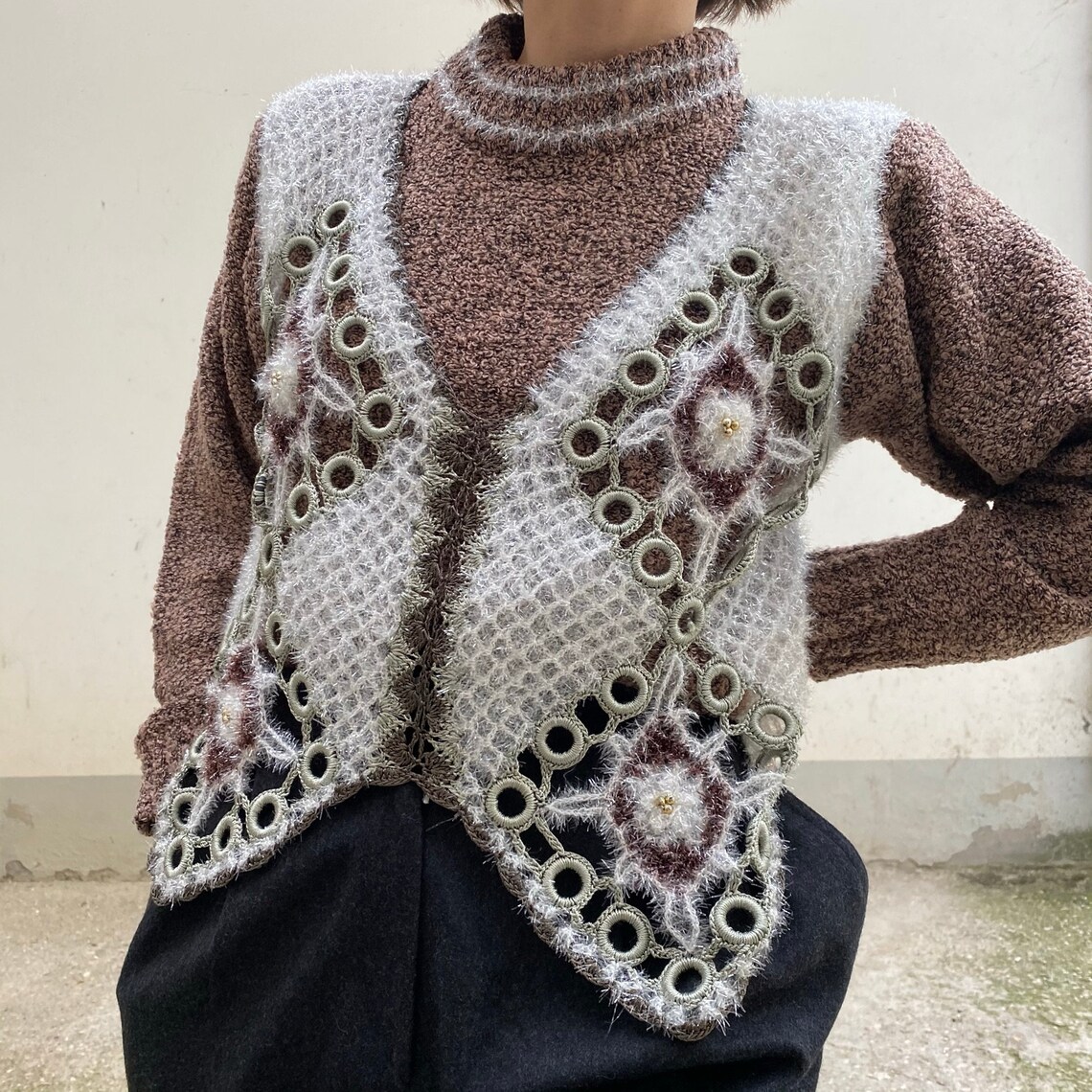 Pullover gilet  vintage / maglione effetto spugna e gilet effetto neve / pullover vintage 80s crop / Maglione vintage donna  corto a gilet, foto 4 di 5