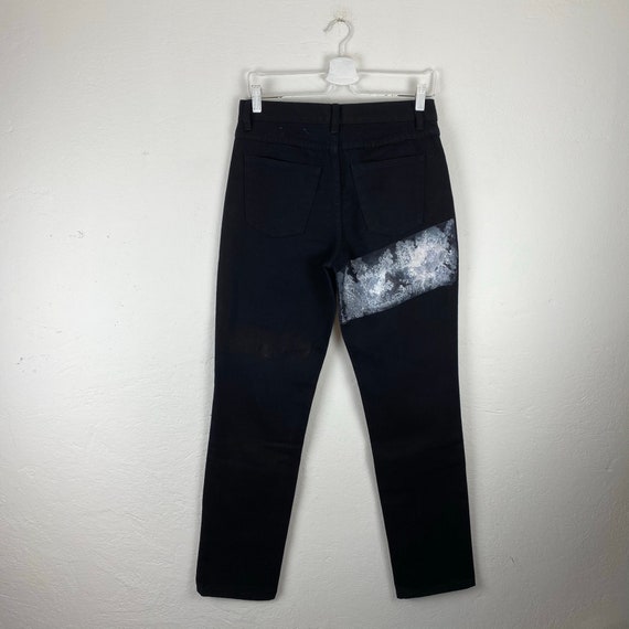 PAINTED white/black / women's 90s vintage jeans /… - image 9