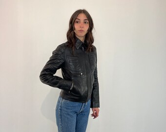 Chiodo di pelle nero vintage / vintage Leather Jacket/ Giacca corta in pelle vintage / giacca di pelle donna / chiodo vintage in pelle nero