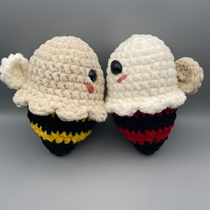 Crochet booobie ghost bee