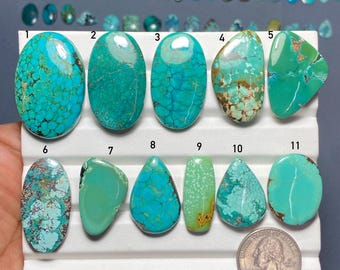 Natürlicher Türkis-Cabochon aus Hubei. Lose Edelsteine für die Schmuckherstellung. CODE 2523